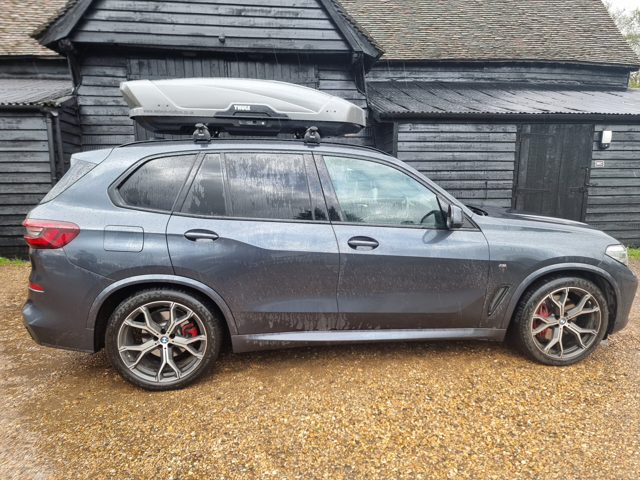 BMW X5 with Thule XT L. Welwyn Roofbox Hire