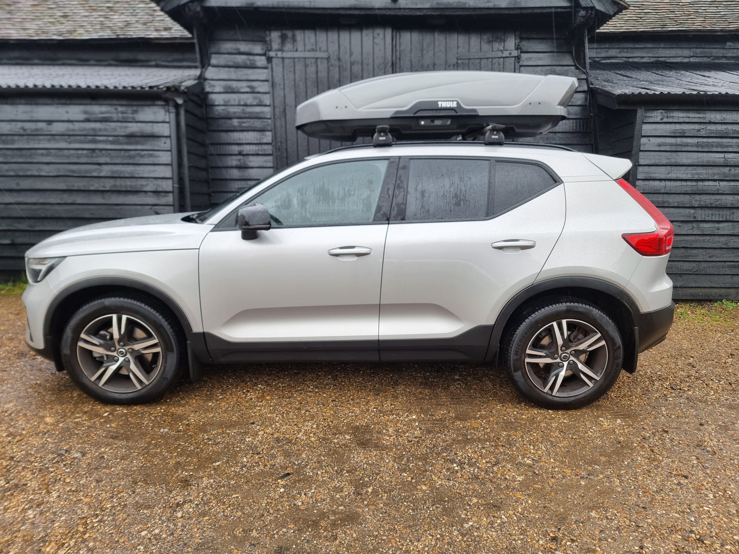 Volvo-XC40 with Thule lXT-L